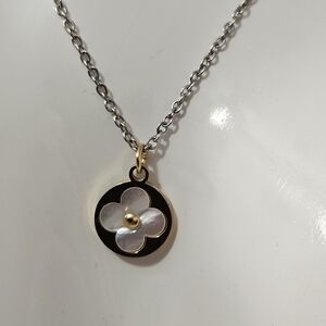 Elegant Silver and Gold Flower Pendant Necklace